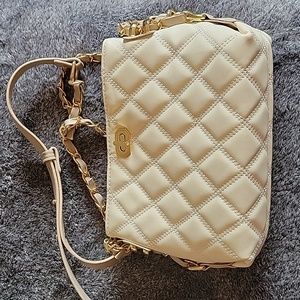 Cream quilted crossbody euc